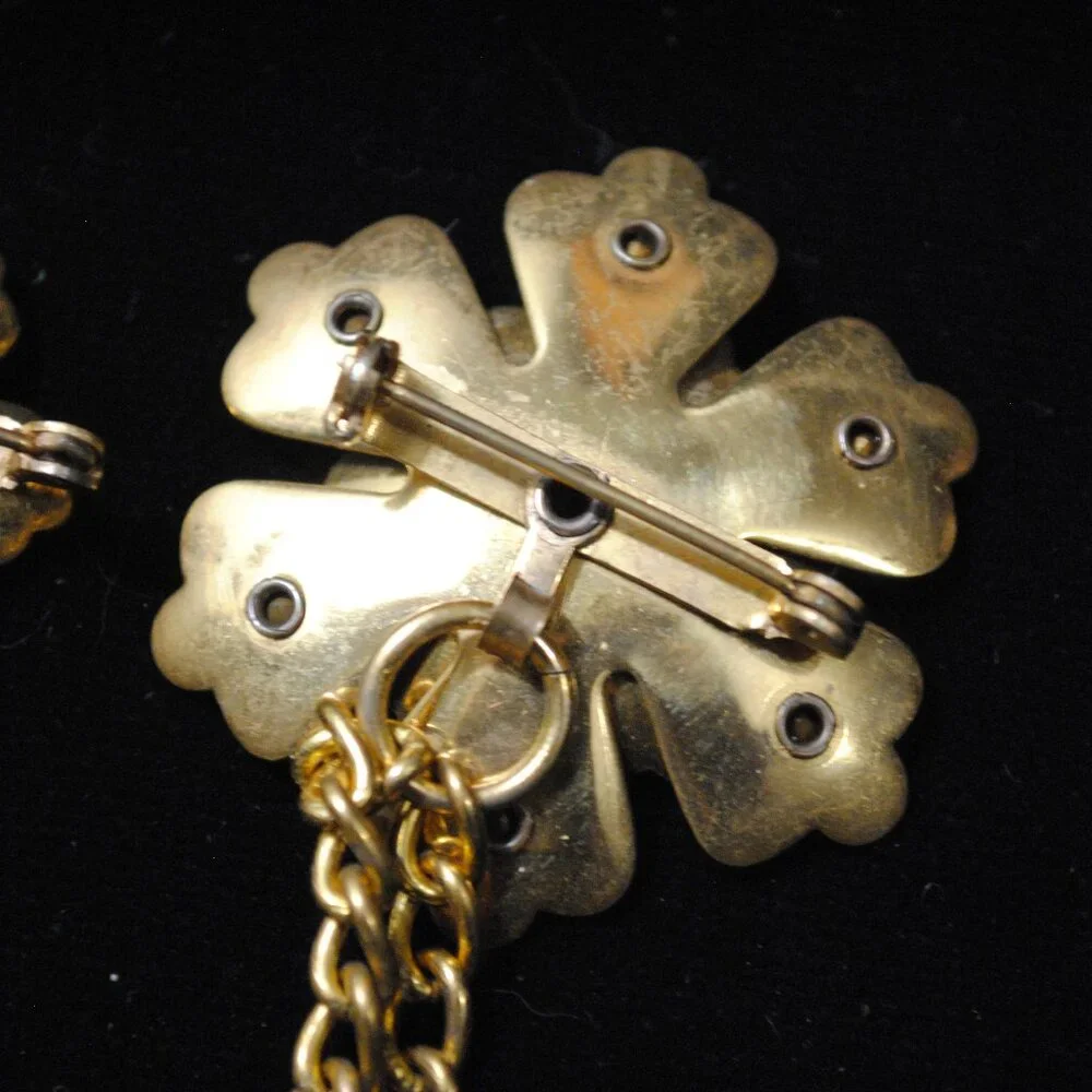 Vintage Chain-linked Gold-tone Flower Collar Brooches / Sweater Guard Rhinestone